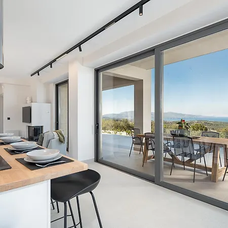 Levante With Sea View Platanés
